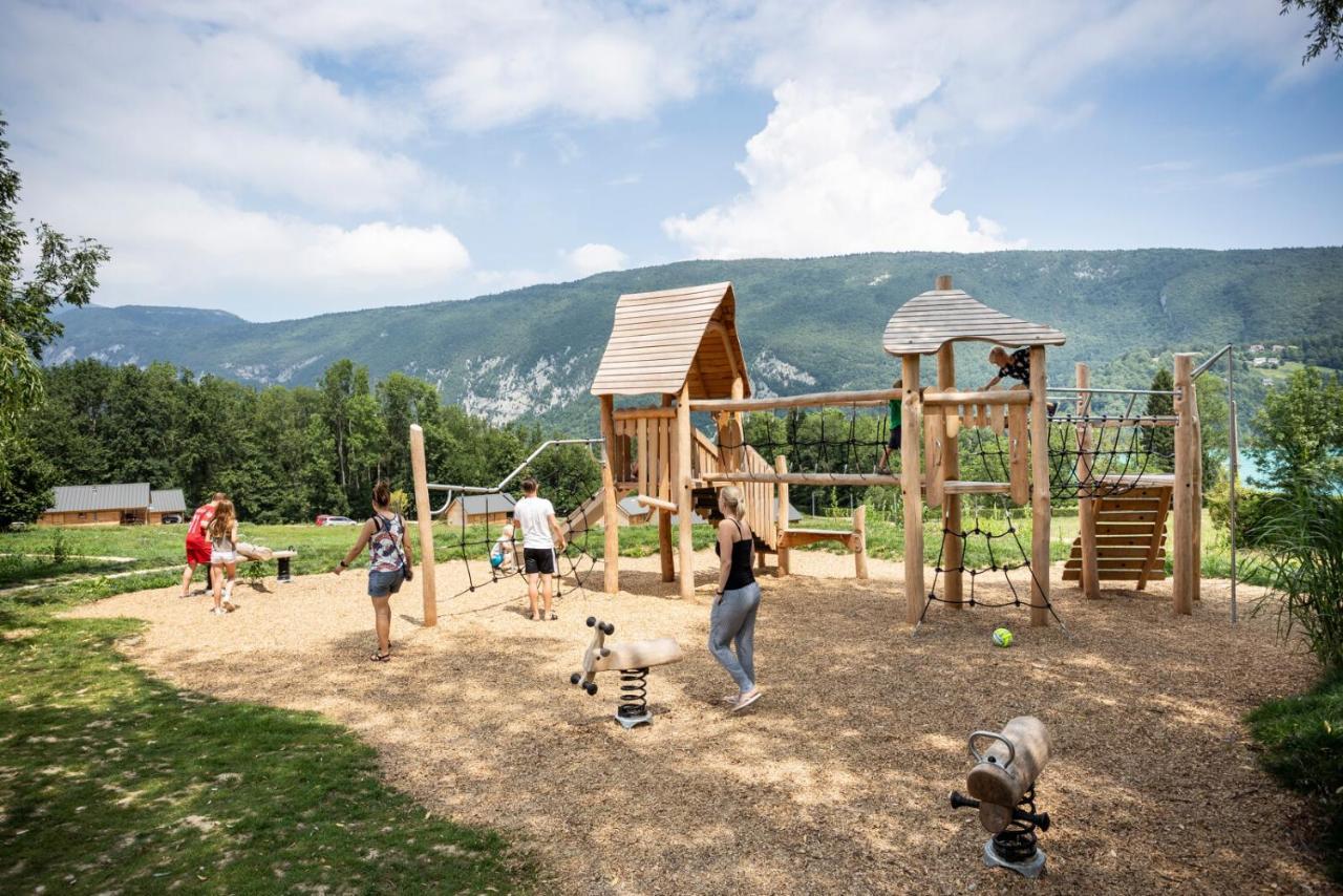 Huttopia Lac D'Aiguebelette Saint-Alban-de-Montbel Екстериор снимка