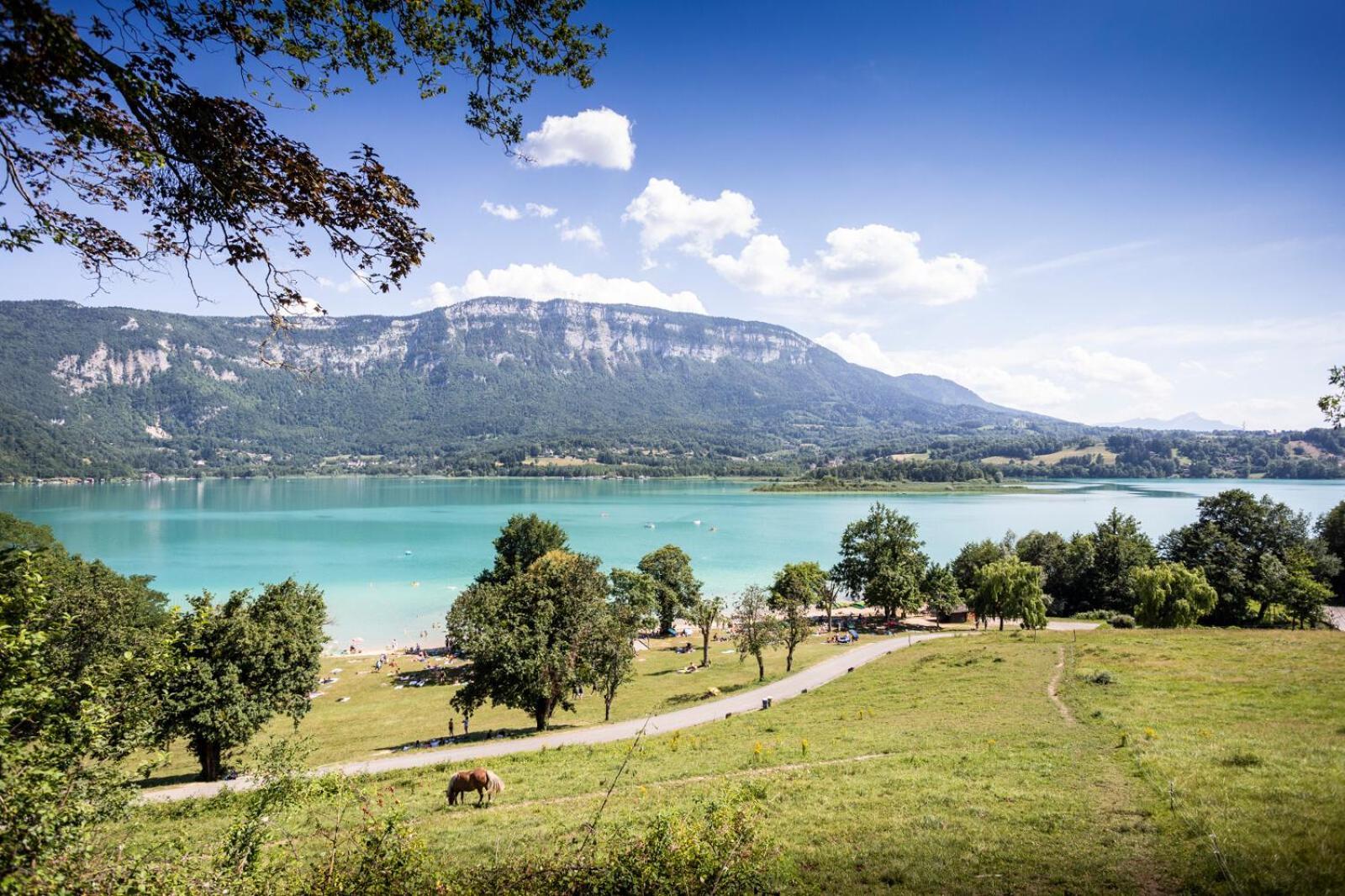 Huttopia Lac D'Aiguebelette Saint-Alban-de-Montbel Екстериор снимка